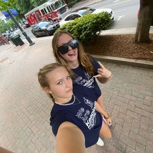 Meet your Posher, Ainsley